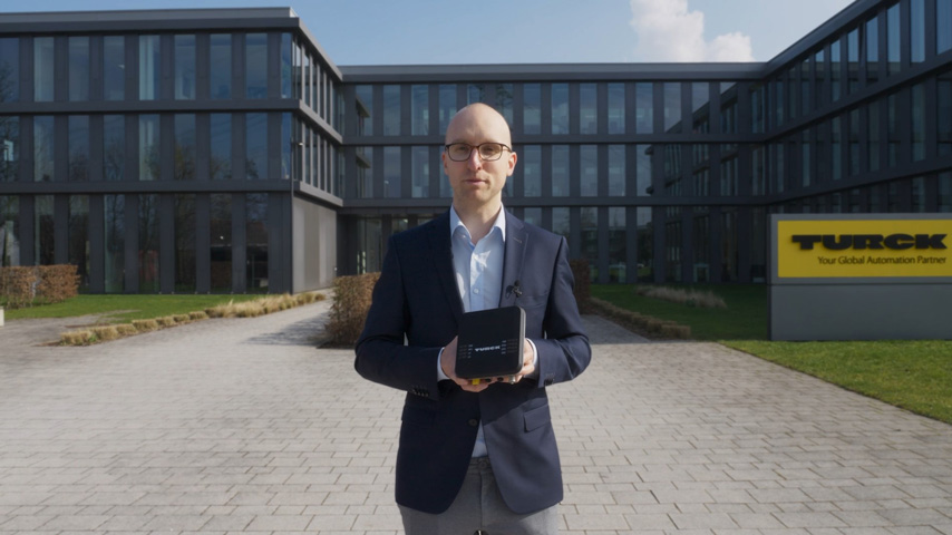 Walk and Talk: Lector UHF Q150